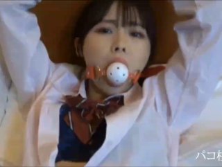 【小马探花】深夜激情大长腿蜜桃臀妹纸，苗条身材扶着屁股摩擦调情，舔硬骑上来自己动，后入撞击爽翻天